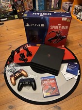 PS4 Pro 1TB + 2 Controller +