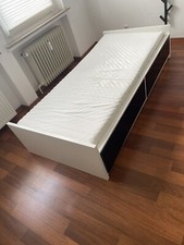 Bett 90x200 mit Lattenrost, Matratze und Schubladen
