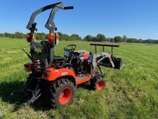 Kleintraktor Kubota BX 231, mit Frontlader, Bodenfräse und Frontsichelmähwerk