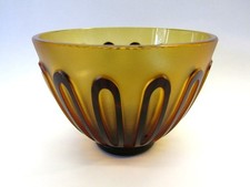 Studioglas Glasschale signiert