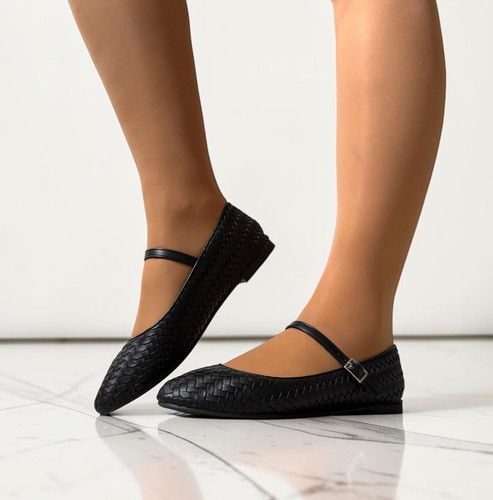 Damenschuhe schwarz gewebt