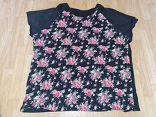 Damen T-Shirt Einheitsgröße mind. XXL Schwarz Rosendruck Große Mode Shirt Blumen