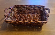 korb geflochten eckig