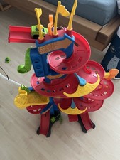 Autorennbahn mit Zwei Autos