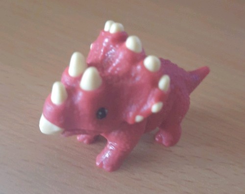 Dino aus kinder überraschung - dino,