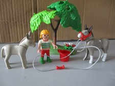 Playmobil-Mädchen mit Esel