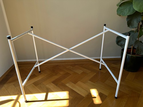 Schreibtisch modulor e2 - -,