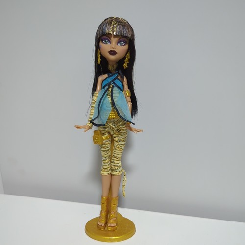 Monster high first - high, cleo