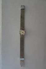 Zwei Damen Armbanduhren