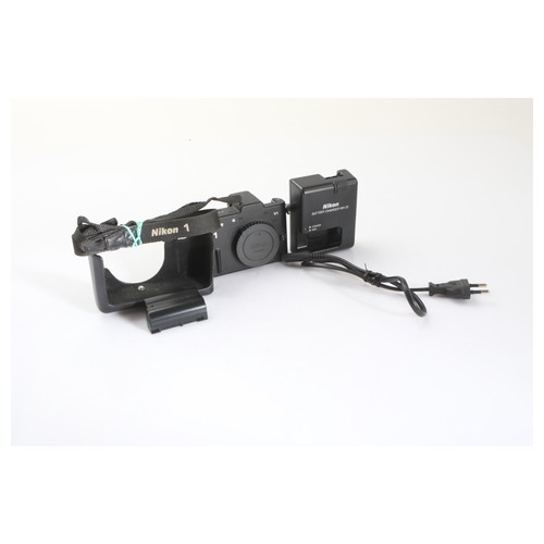 Nikon top - nikon, v1