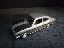 Revell 1:18 Opel Kadett B Rallye silber / schwarz