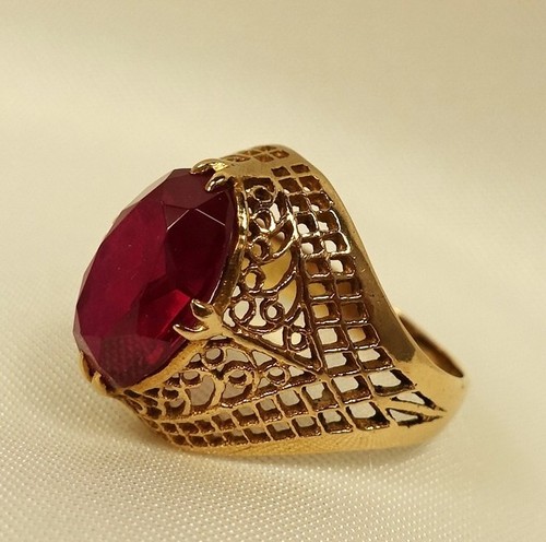 Russischer korund ring 583 - korund,