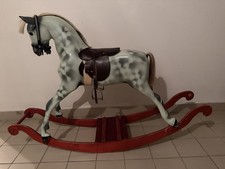 Schaukelpferd Alt