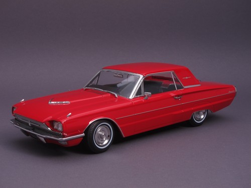 Scale ford thunderbird - 1/18,