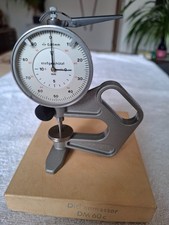 Präzisionsmessuhr Feinmessuhr Dickenmesser DM 60c mit Anlifthebel, stoßgeschützt