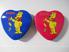 Zwei Herzdosen HARIBO