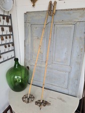 Y3050 Antike Skistöcke um