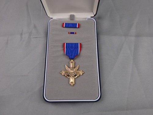 Original army cross - (a19-004),