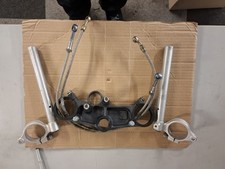 Suzuki GSXR 1000 K1 Gabelbrücke Lenkerstummel Lenker K 1 2 3 4 GSX R 600 750 