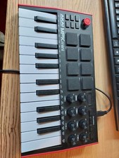 Akai MPK Mini Keyboard - NEU