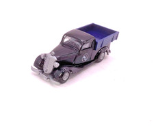 Praline PKW Modell 1/87 H0 -