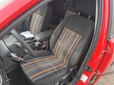 Ford Focus DA3 Fahrersitz Sitz Autositz vorn links Stoff 5 Türer 