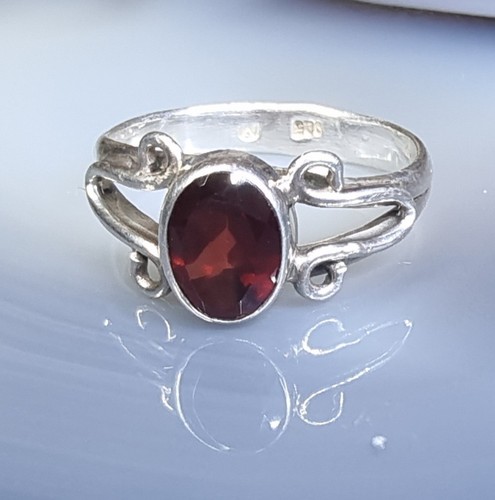 Granat ring 17 2 - /, 17,2