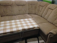 Eckcouch- Garnitur Mailand mit dem Bezug Ally Sand- mit Schlaffunktion