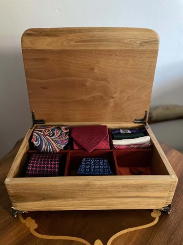 Krawatte box