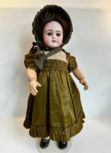 Schöne alte puppe - puppe, dep