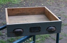 #10593 - Alte Schublade aus Werkzeugschrank - Holz - Metallbeschläge