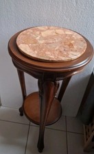 Antiker Marmorplattensockel