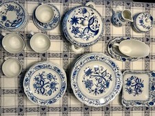 Kaffee- und Tafelservice Kahla „Zwiebelmuster“ - 37-teilig