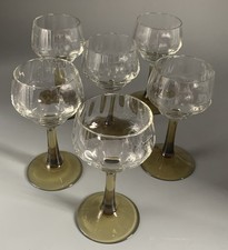 Alte Weingläser; Grüner