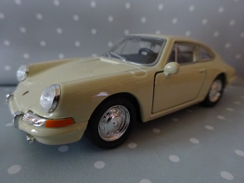 Porsche 911 1964 - , elfenbein