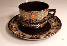 Antike Tassen mit Unterteller und Kanne (Tee oder Kaffee ENGLAND