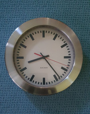 Wanduhr "Karlsson" (Edelstahl, ca. 20 cm Durchmesser, 4,5 cm Tiefe)