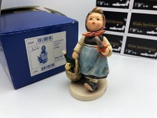Hummel Figur 382 Krankenbesuch 12,5 cm. 1 Wahl. Neuware.
