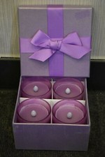 QVC flammenlose Echtwachskerzen Kerzen, flackerndes Licht in Geschenkbox Flieder