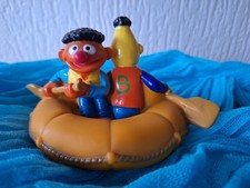 Sesamstraße Ernie und Bert im Boot  Figur 1999 Jim Henson Company Hundespielzg