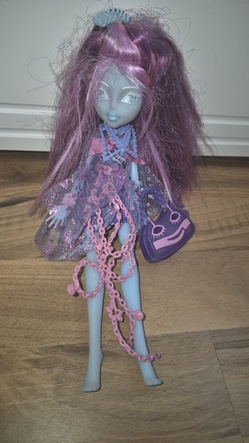 Monster high puppehaunted - monster,