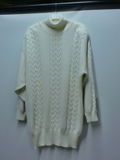 weißer Rollkragen Strick