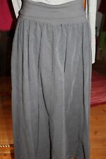 Julia Wang Cordrock; d-grau