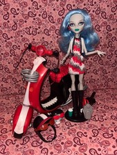 Monster High Ghoulia Yelps Scooter + Ghoulia + Haustier 