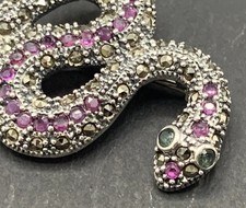 Schlange  Brosche Rubin