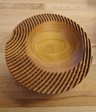 Design Holzschale aus Kirsche