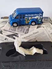 Matchbox YPP04-M Power of the Press Zeitung Dodge Route Van New York Times 1:43