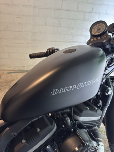 Harley sportster 883 - 883, iron