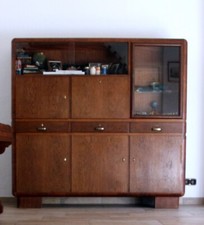 Schöner handgearbeiteter Wohnzimmerschrank in Eiche aus den 1930/1940er Jahren