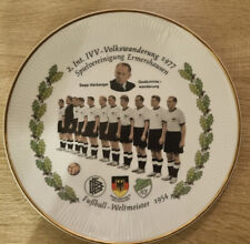 WM 1954 SAMMLER - TELLER, sehr groß, ca, 23,5 cm, HERBERGER-GEDÄCHTNIS W. SELTEN